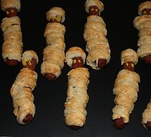 Halloween horrid sausage mummies by patjila