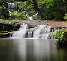 The Flowing Falls by wbgraphy