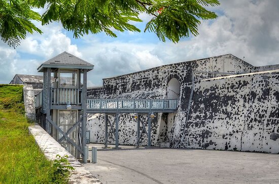fort charlotte bahamas
