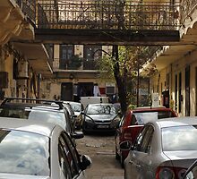 Crowded street by Richard Laschon
