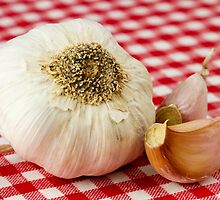 Garlic by BlinkImages