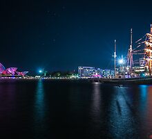 A starlit harbour by Dean Symons