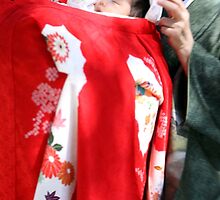 Mothers and daughters by Joumana Medlej