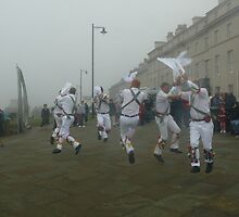 Misty Morning Levitation by Wrigglefish