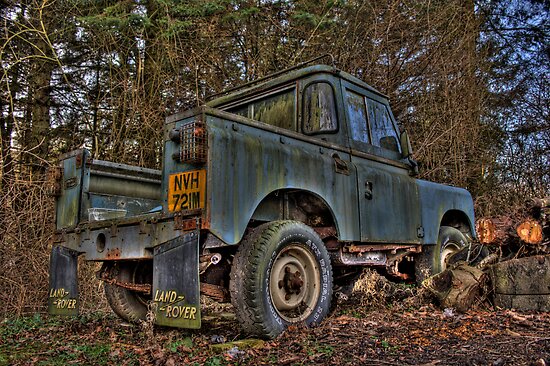 Old Land Rover's Never Die by Dave Warren
