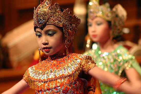 indonesian dancing