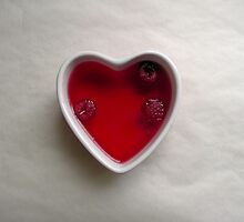 jello heart by Wrigglefish