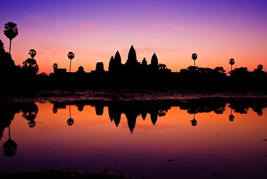 Angkor Wat Sunrise by vinaixa