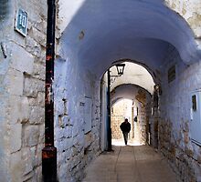 Abuhav alley Safed by Moshe Cohen