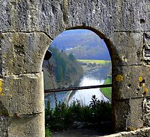 BOUILLON SURROUNDS by Alateia