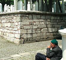 Old guy....waiting by Kerryn Benbow