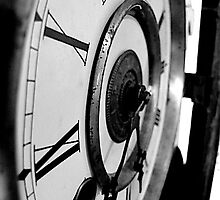 Grandfather Clock by klobofosho