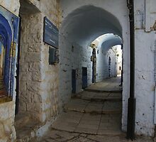 Abuhav alley Safed by Moshe Cohen